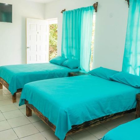 Hotel Henry Bacalar Bagian luar foto